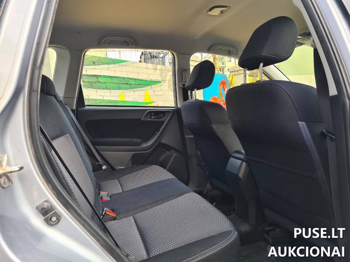 Keleivinis automobilis Subaru Forester Keleivinis automobilis 4