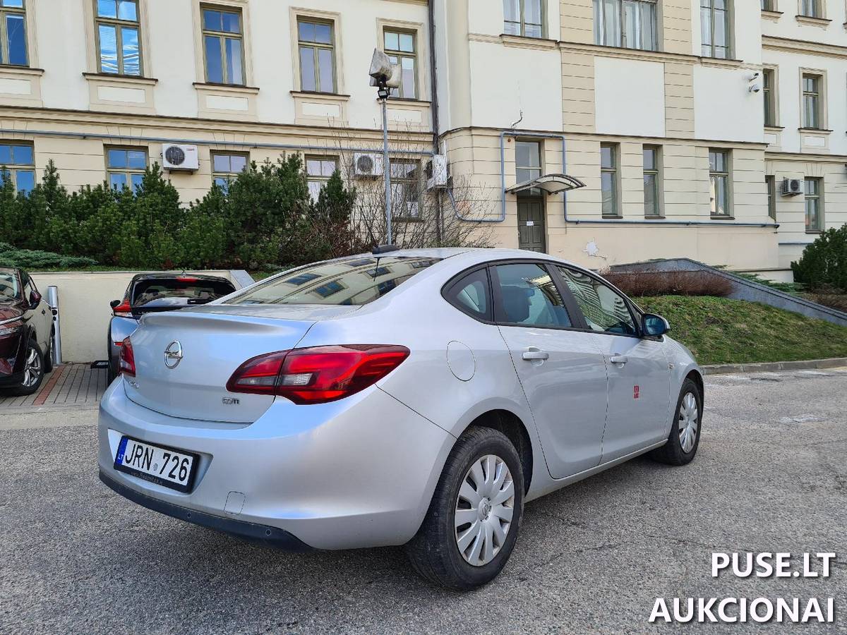 Keleivinis automobilis Opel Astra Keleivinis automobilis 13