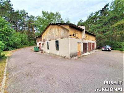 33/100 Sandėlio dalis 102 kv.m. Klaipėdoje, Smiltynės g. 24, pradinė kaina 43303 EUR