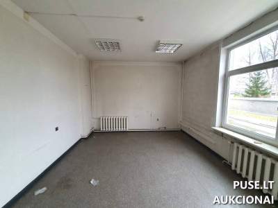 Administracinis pastatas Skuode, Vilniaus g. 22, parduodamas aukcione už 47700 EUR