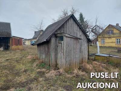 1/2 dalis gyvenamojo namo Panevėžio r. Krekenavoje, Kęstučio g. 30, pradinė kaina 1100 EUR