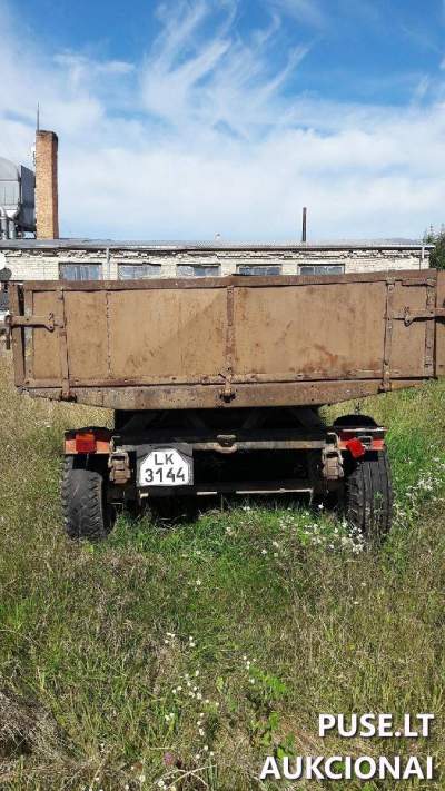 Traktoriaus priekaba 2PTS-4M aukcione Ukmergės rajone pradinė kaina 600 EUR