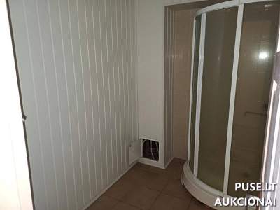 Didelės bendrabučio patalpos Aukštadvaryje, Technikumo g. 11, pradinė kaina 102339 EUR