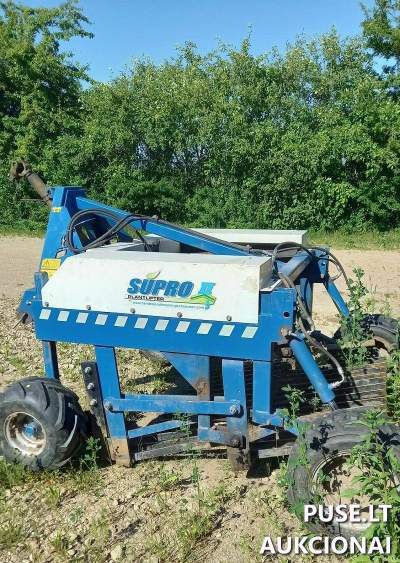 Parduodamas sudužęs plūgas Supro II aukcione 415 EUR, technika su defektais