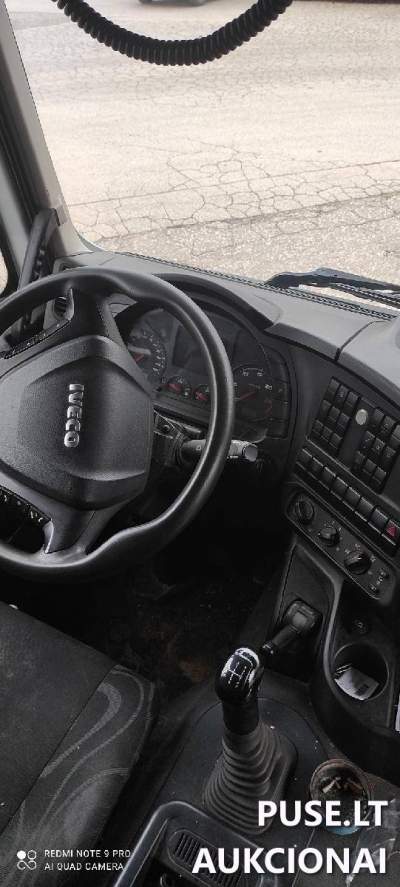 Medienvežis IVECO STRALIS sunkvežimis aukcione 8885 EUR, pagamintas 2015 m.