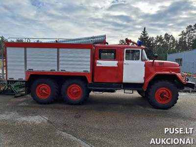 Parduodamas gaisrinis automobilis ZIL 131 AC-40 su antstatu Varėnoje, pradinė kaina 2500 EUR