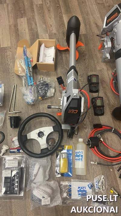 Pontoninis 12 vietų laivas su elektriniais varikliais Šilutėje, pradinė kaina 3000 EUR