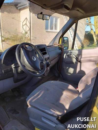 2007 m. VW Crafter mokyklinis autobusas - dalims ar remontui - pradinė kaina 4000 EUR