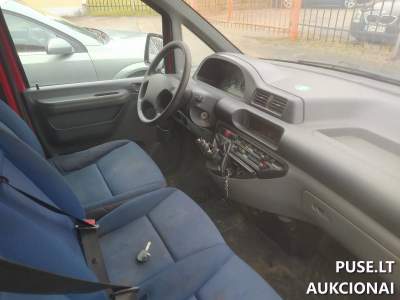 Krovininis automobilis PEUGEOT EKSPERT aukcione, pradinė kaina 200 EUR