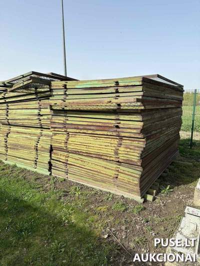 Tvoros, stulpai ir metalo konstrukcijos aukcione – pradinė kaina 400 EUR Kybartuose