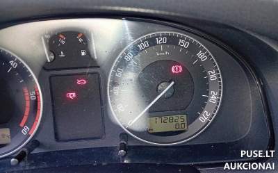 Naudotas Škoda Superb automobilis Vilniuje, pradinė kaina 300 EUR