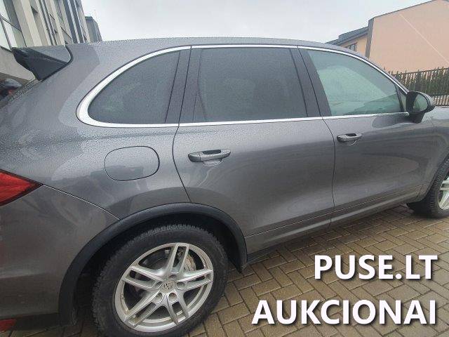 PORSCHE CAYENNE S Keleivinis automobilis 1