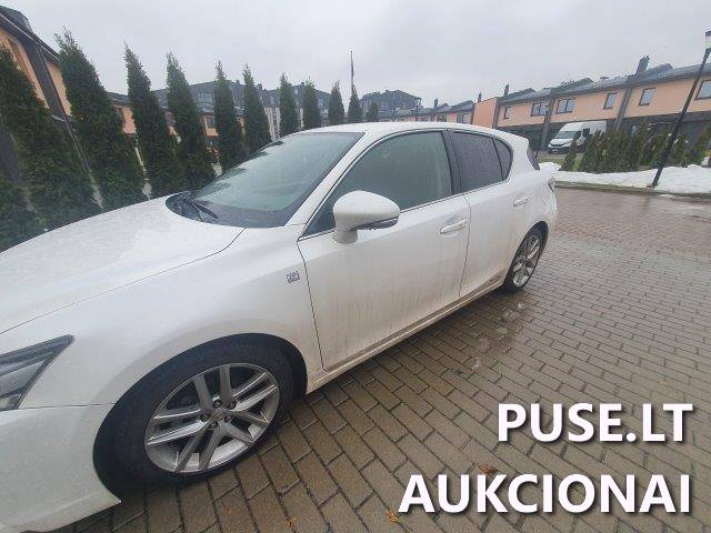 LEXUS CT200H Keleivinis automobilis 3