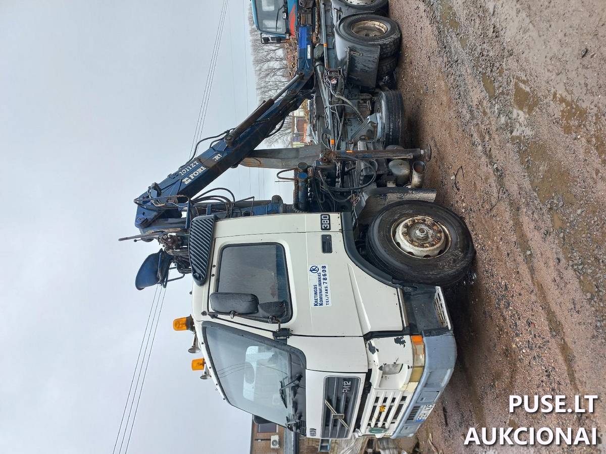 Krovininis automobilis su kranu Krovininis automobilis nuo 3,5t. iki 12t. 1