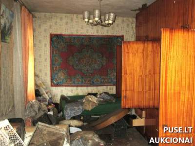 Parduodama 38/200 dalis gyvenamojo namo Raseinių r. sav., Ariogalos mieste, Vytauto g. 86, pradinė kaina 706 EUR