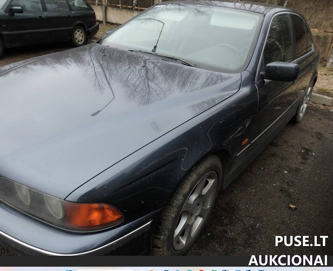 2 automobiliai Neklasifikuota 1