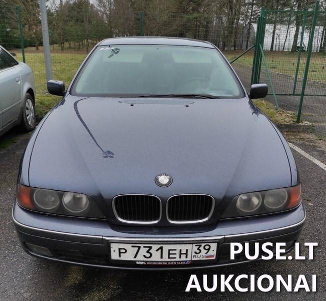 2 automobiliai Neklasifikuota 7