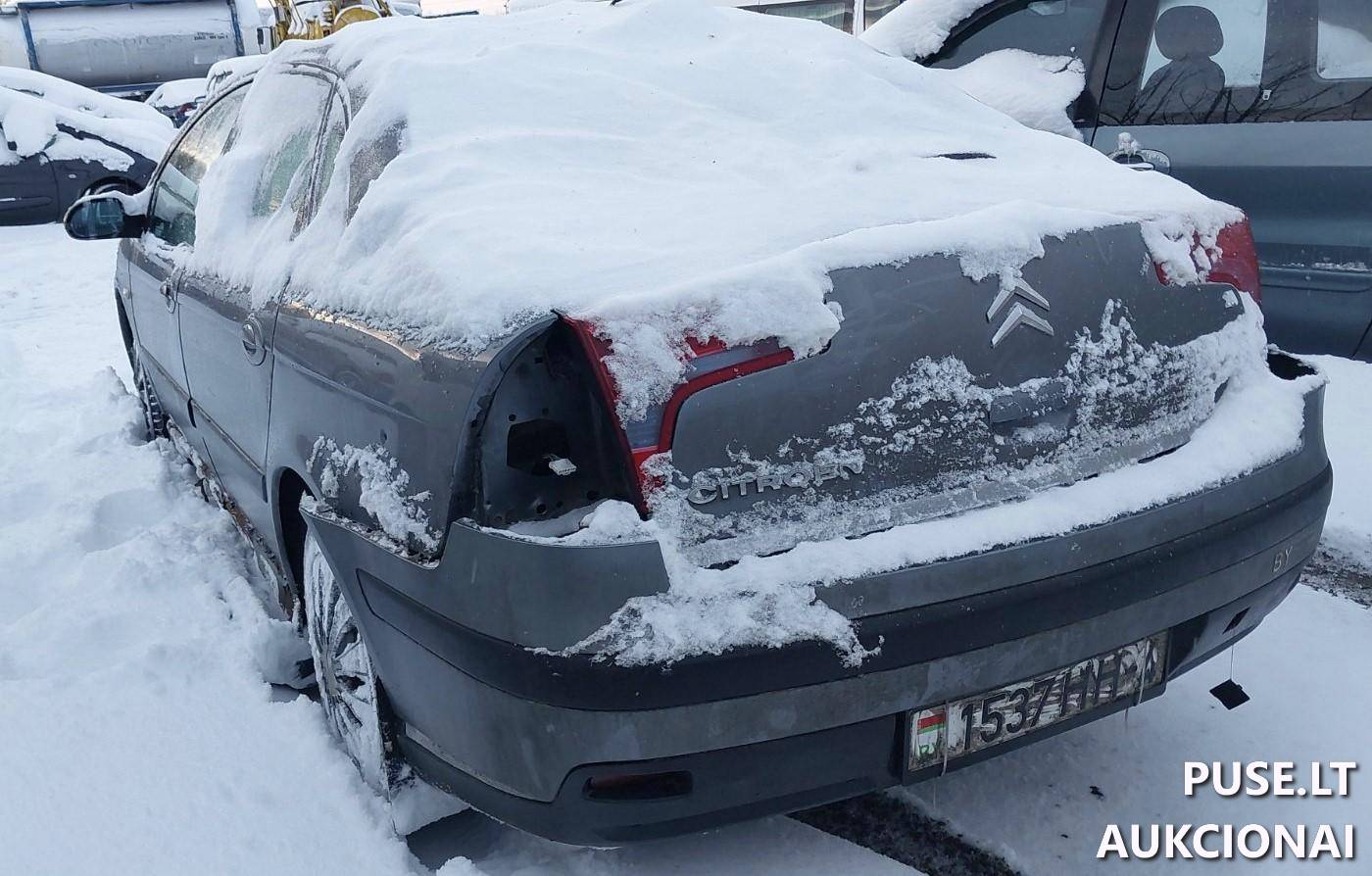 2 automobiliai Neklasifikuota 10