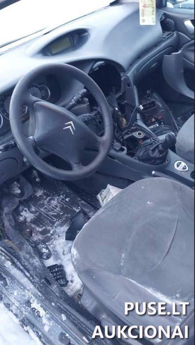 Dvi transporto priemonės Vilniuje C2C aukcione - pradinė kaina 520 EUR