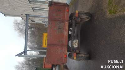 Traktorinė priekaba PTS-4 (1998 m.) parduodama aukcione, pradinė kaina 300 EUR