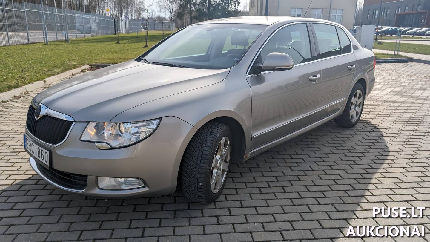 Skoda Superb Comfort Lengvasis automobilis 1