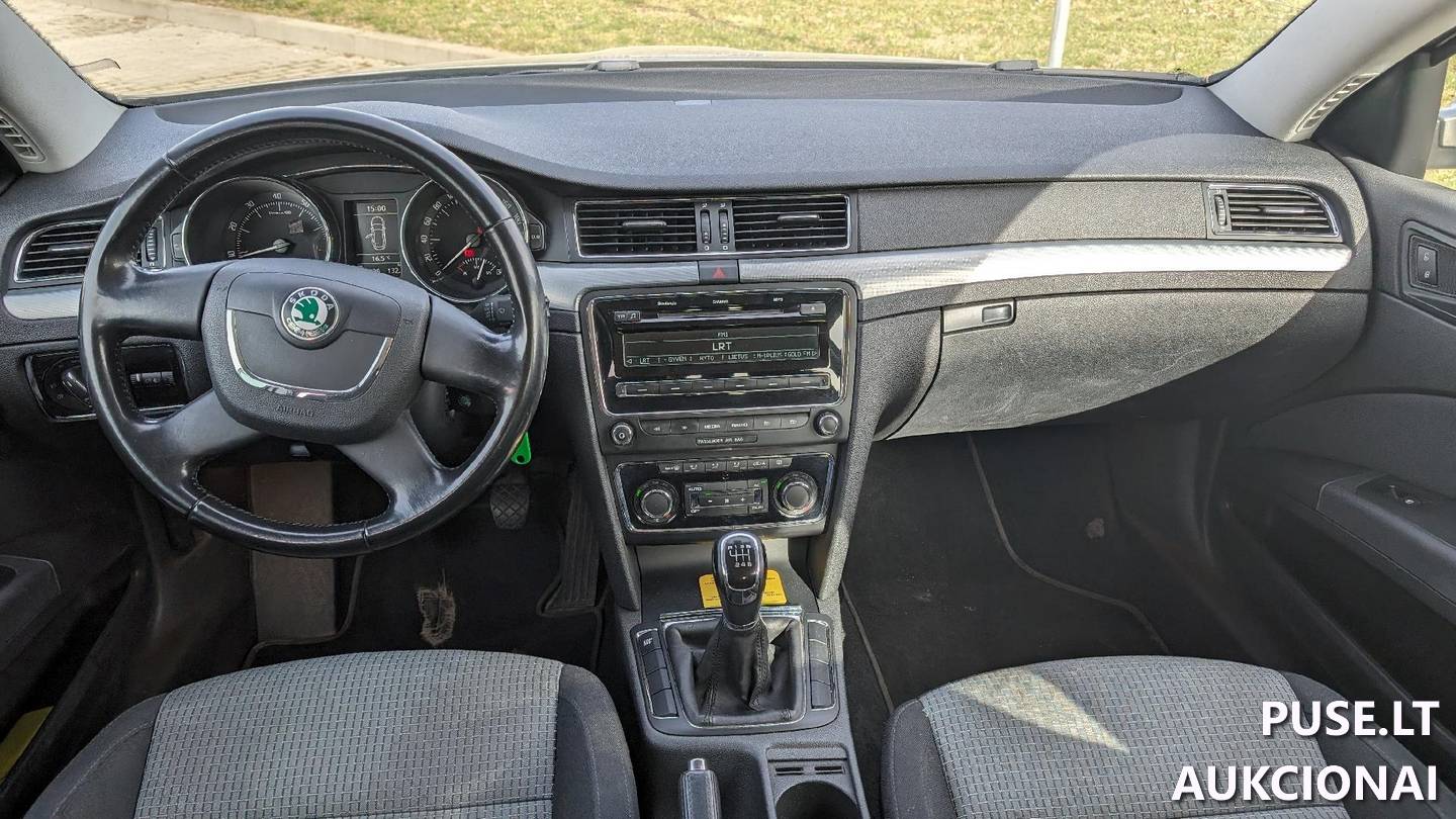 Skoda Superb Comfort Lengvasis automobilis 3