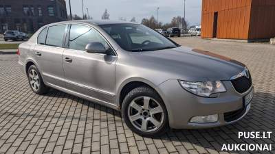 Parduodamas 2009 m. Škoda Superb Comfort 1.8 benzinas 118kW aukcione Vilniuje nuo 3200 EUR