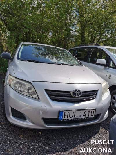 Parduodamas lengvasis automobilis Toyota Corolla (2010 m., benzinas) Vilniaus rajone, pradinė kaina 300 EUR