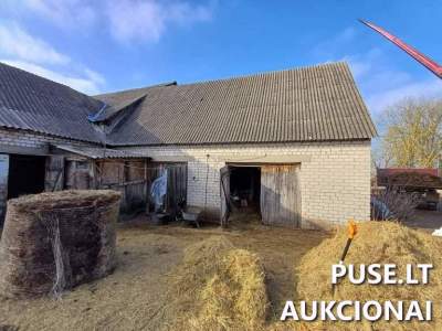 1/2 dalis bendrabučio ir ūkinio pastato su žemės sklypu Lazdijų rajone, Naujojoje Kiršnoje, pradinė kaina 1000 EUR