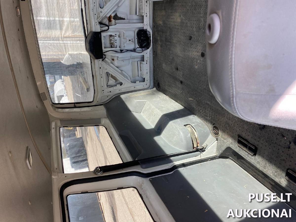 VW TRANSPORTER, VALST. NR. JPL804 Krovininis automobilis iki 3,5t. 4