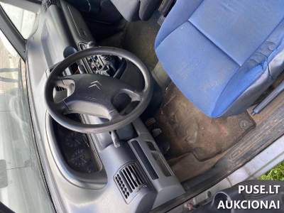 Keleivinis mikroautobusas Citroen Jumpy parduodamas aukcione pradinė kaina 2680 EUR