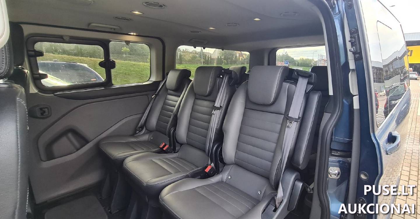 Automobilis Ford Tourneo Custom Keleivinis automobilis 1