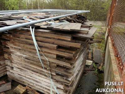 2220 kg medinių ruošinių padėklų gamybai aukcione nuo 484 EUR