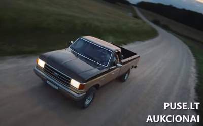 Krovininis automobilis FORD F150 antstolių aukcione pradinė kaina 15600 EUR