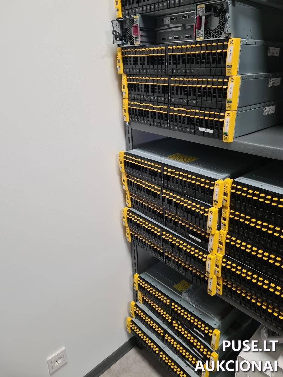 Naudota kompiuterinė ir spausdinimo technika Kompiuterių programinė ir techninė įranga 11