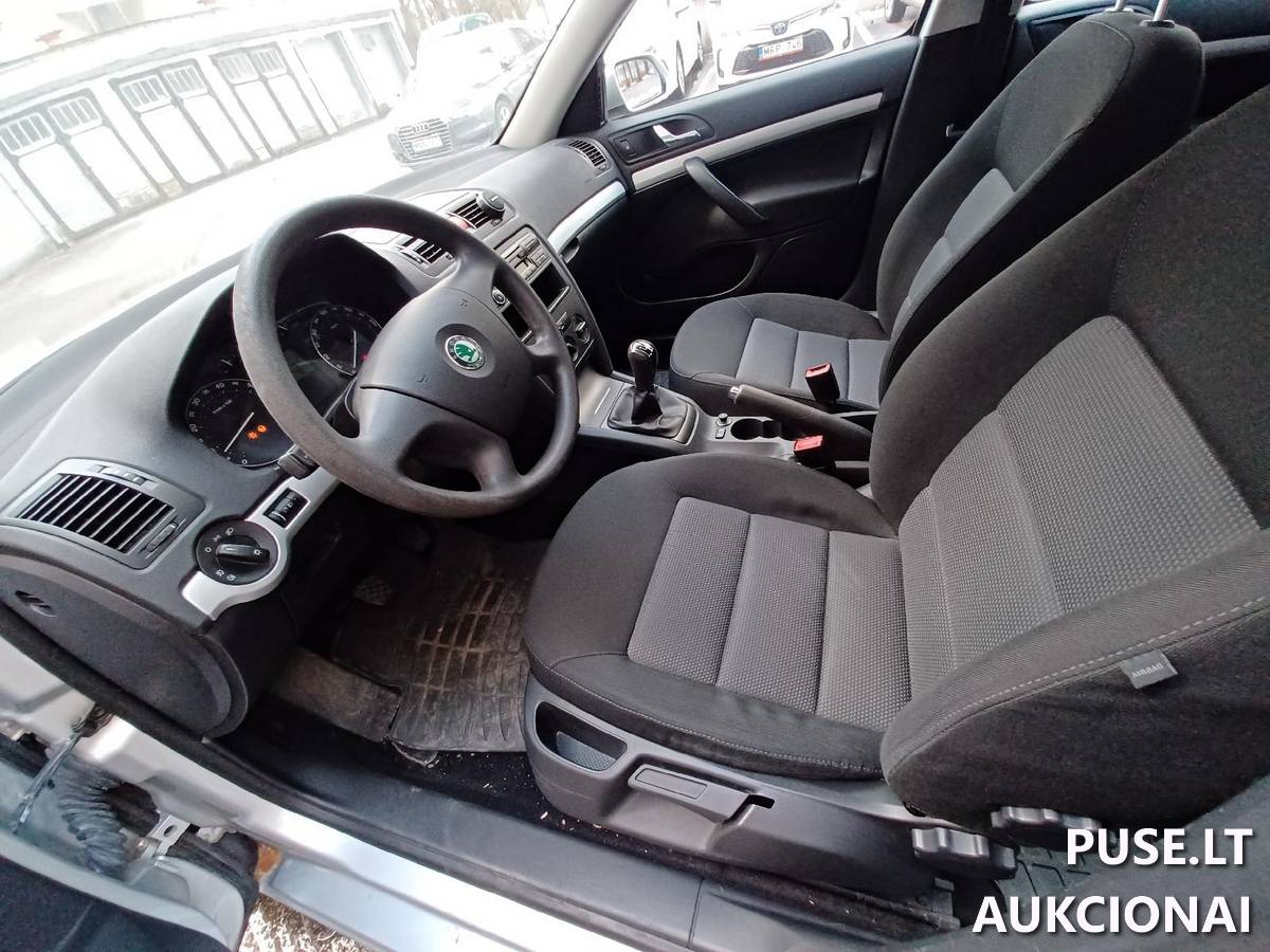 Automobilis SKODA OCTAVIA Lengvasis automobilis 1