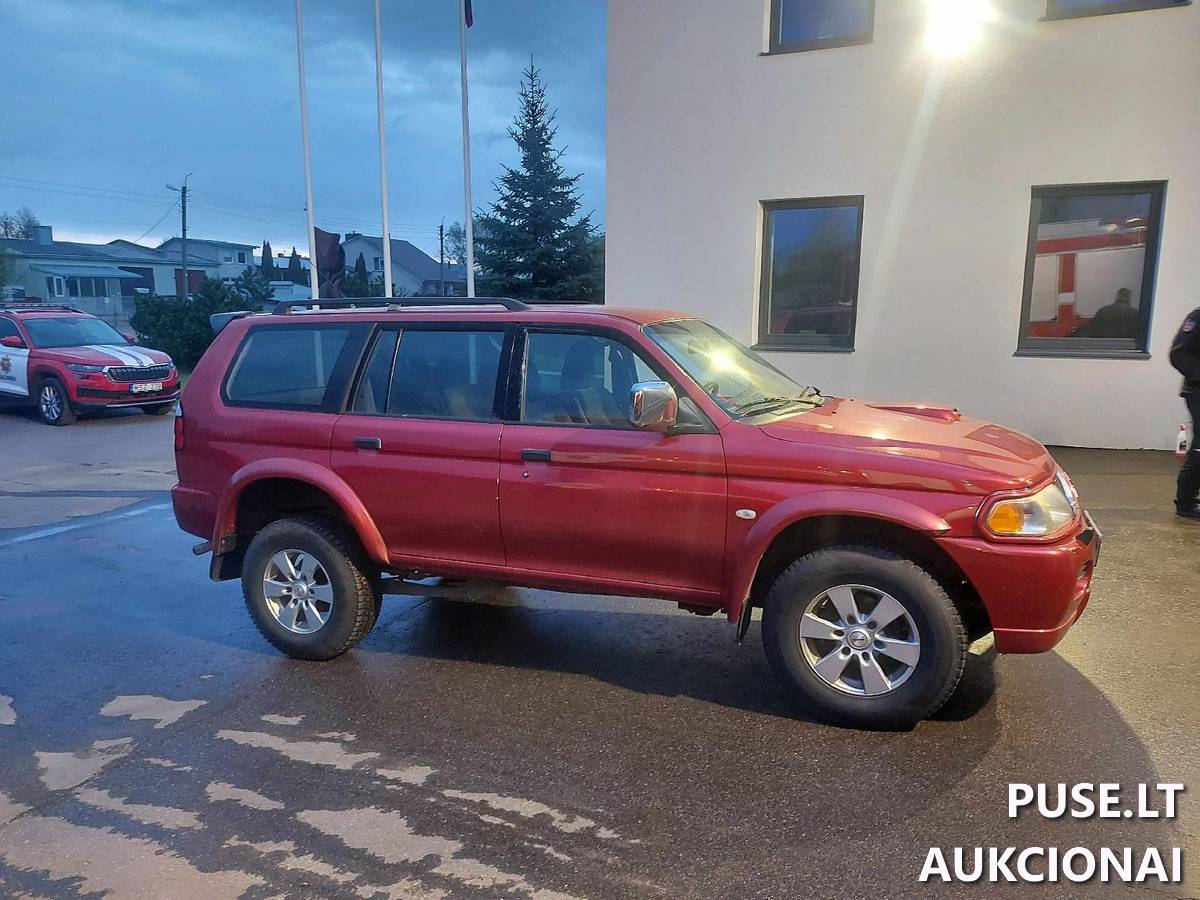 Automobilis Mitsubishi Pajero Sport Lengvasis automobilis 1