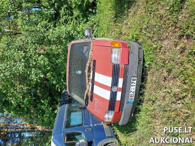 Parduodamas operatyvusis automobilis VW Transporter 1993 m. Vilniuje pradinė kaina 500 EUR