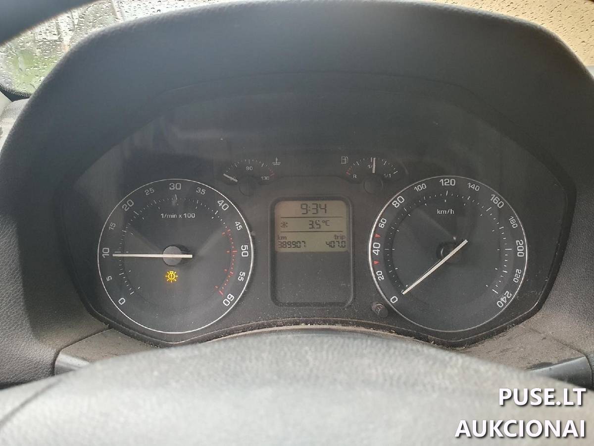 SKODA Octavia Keleivinis automobilis 1