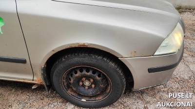 Keleivinis automobilis SKODA Octavia 2006 dyzelinas pradinė kaina 550 EUR