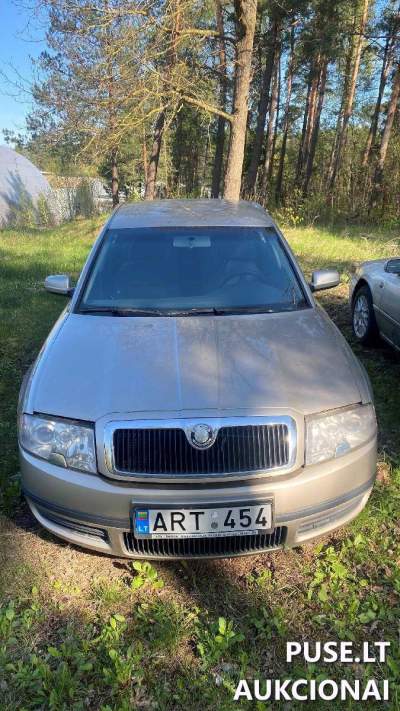 Parduodamas automobilis Škoda SUPERB 2004 m. Vilniuje, pradinė kaina 500 EUR
