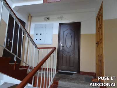 2 kambarių butas Naujojoje Akmenėje, Respublikos g. 14, pradinė kaina 10000 EUR, parduodamas aukcione