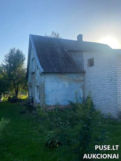 Parduodama 6/8 gyvenamojo namo dalis Raseinių mieste, Vilniaus g. 208A, pradinė kaina 7864 EUR