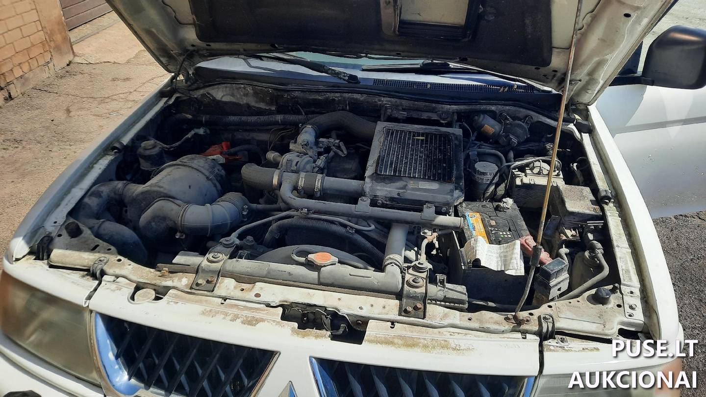 Mitsubishi Pajero Sport Lengvasis automobilis 5
