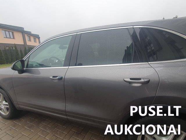 PORSCHE CAYENNE S Keleivinis automobilis 8