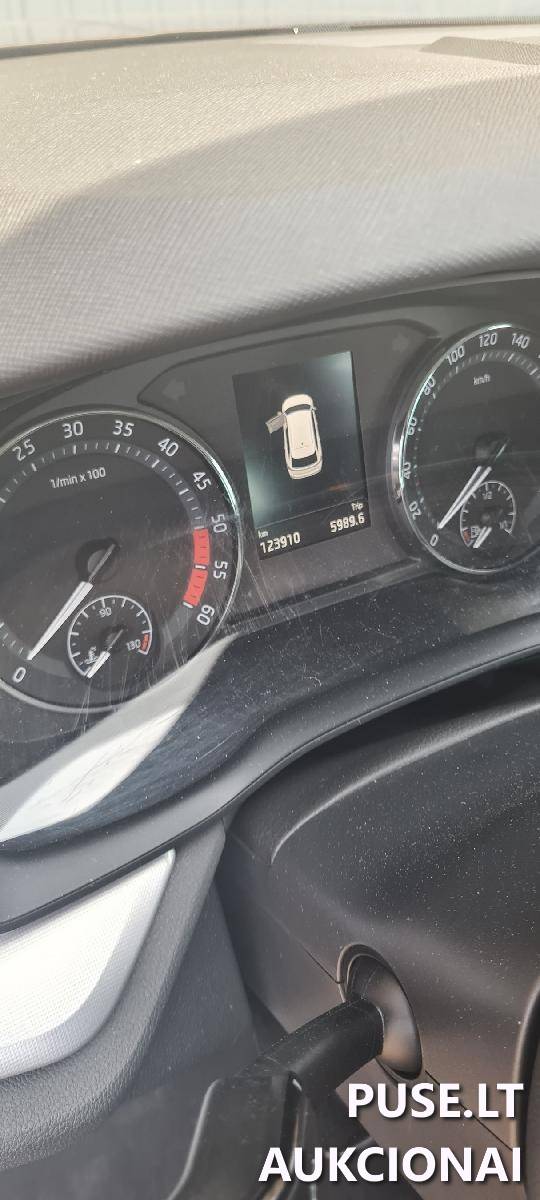 Automobilis Škoda Octavia Lengvasis automobilis 1