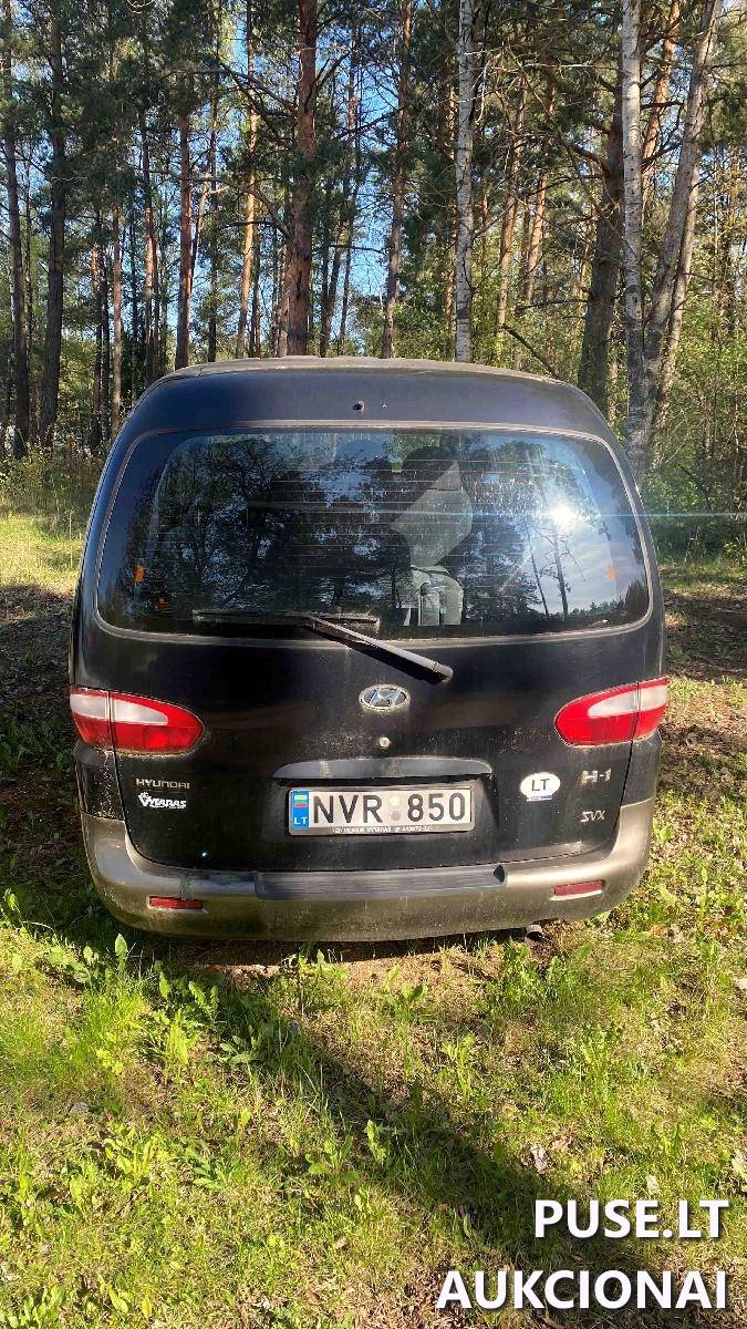 Automobilis Hyundai H-1 Lengvasis automobilis 1