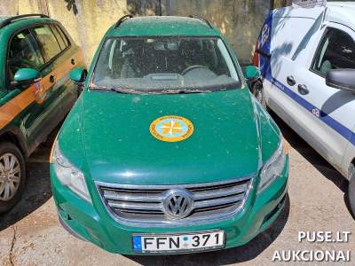 Parduodamas naudotas VW Tiguan 2010 automobilis aukcione Kaune nuo 1500 EUR