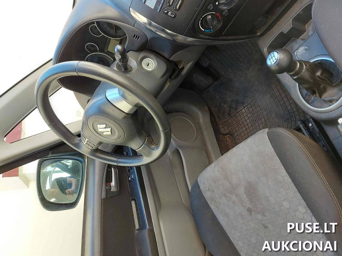 SUZUKI SX4 Lengvasis automobilis 1