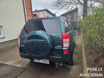 Parduodamas 2007 m. Suzuki Grand Vitara automobilis aukcione, pradinė kaina 500 EUR